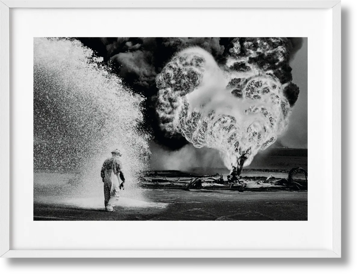 Sebastião Salgado. Kuwait. A Desert on Fire, Art Edition