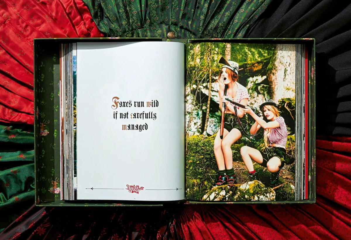Ellen von Unwerth. Heimat. Art Edition No. 201–300 ‘Spy Device’