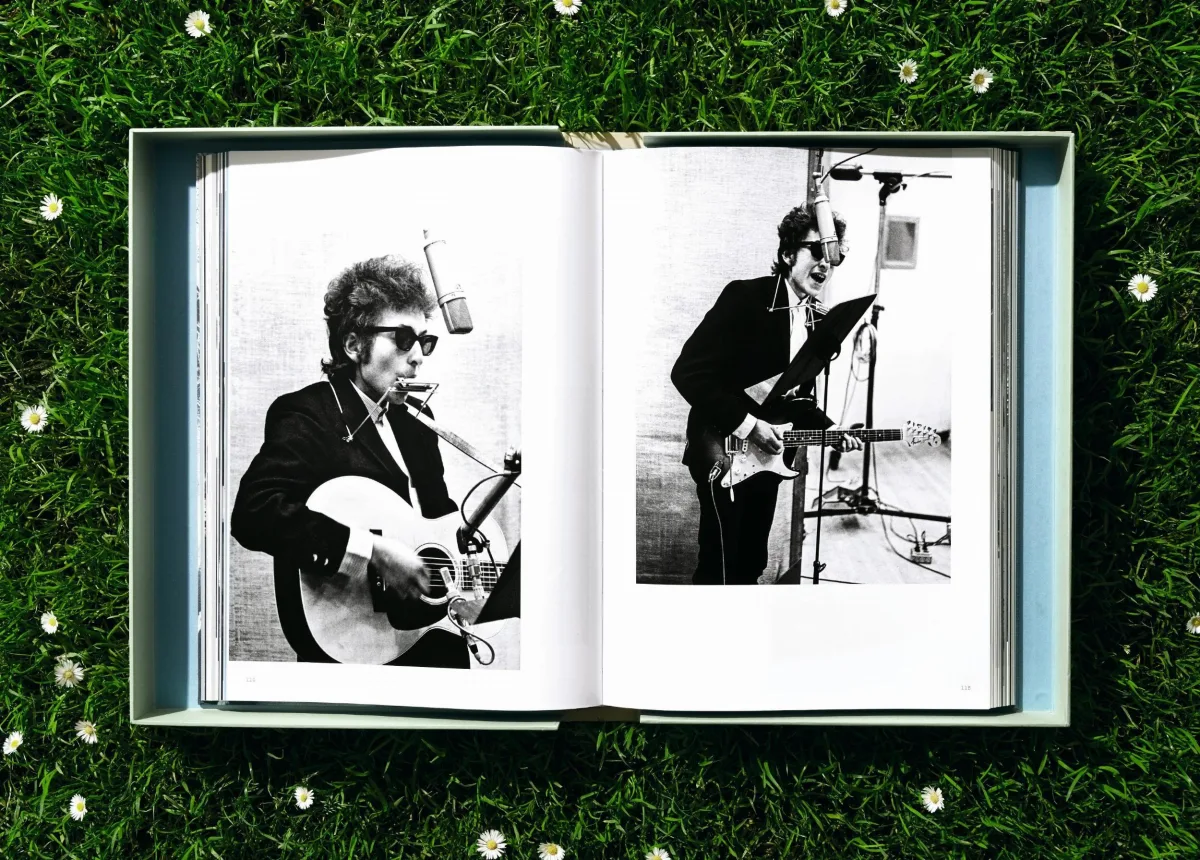 Daniel Kramer. Bob Dylan. Art Edition No. 1–100 ‘Bob Dylan with Dark Glasses, NYC’