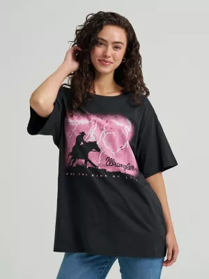 Women's Wrangler Western Graphic Oversized Tee in Jet Lightning