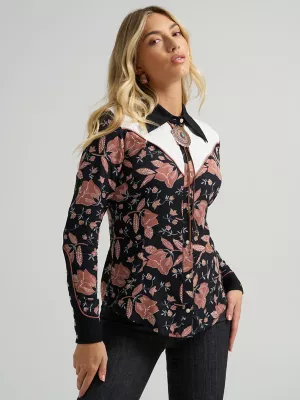 Wrangler x Lainey Wilson Folk Print Western Snap Shirt in Folk Floral
