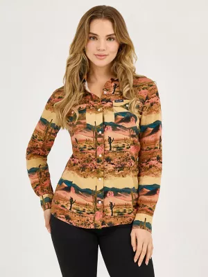 Women's Wrangler Desert Print Western Snap Top in Desert Tan