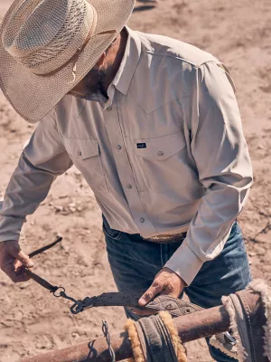 Men's Wrangler Performance Snap Long Sleeve Solid Shirt in Overcast