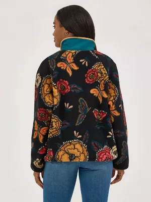 Women's Wrangler Retro® Half-Snap Sherpa Pullover in White