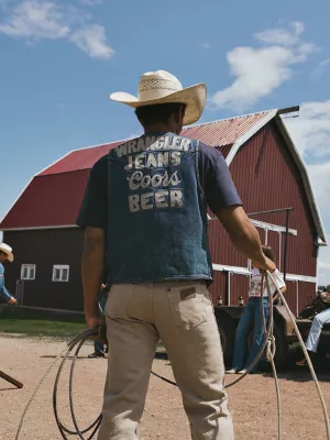 Wrangler x Coors Vest in Golden Blue