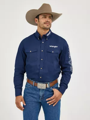 Men's Wrangler® Logo Long Sleeve Button Down Solid Shirt in Navy