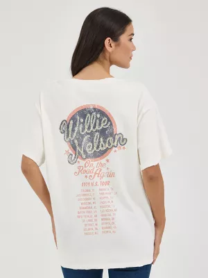 Women's Wrangler Retro® Willie Nelson Oversized Band Tee in Marshmallow