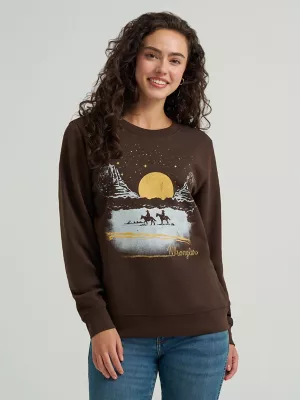 Women's Wrangler Graphic Crew Sweatshirt in Brown Desert