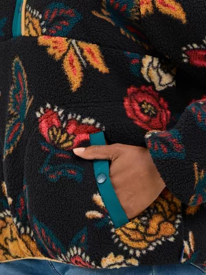 Women's Wrangler Retro® Half-Snap Sherpa Pullover in White