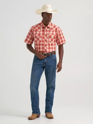 Men's Wrangler Retro® Short Sleeve Sawtooth Pocket Western Snap Shirt in Burnt Orange