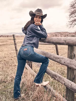 Women's Wrangler Retro® Bailey High Rise Bootcut Jean in Isla