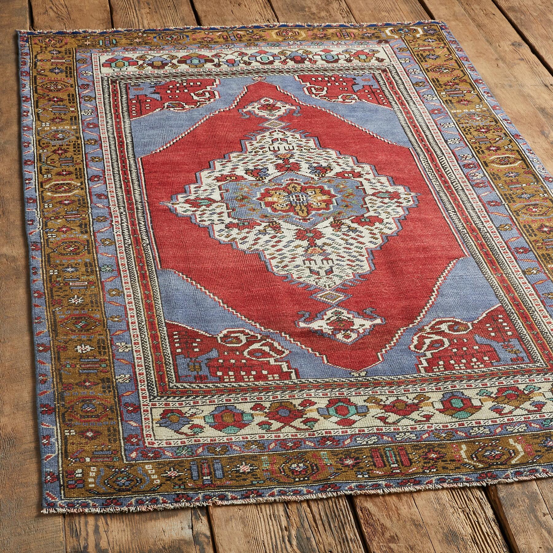 Sahika Rug