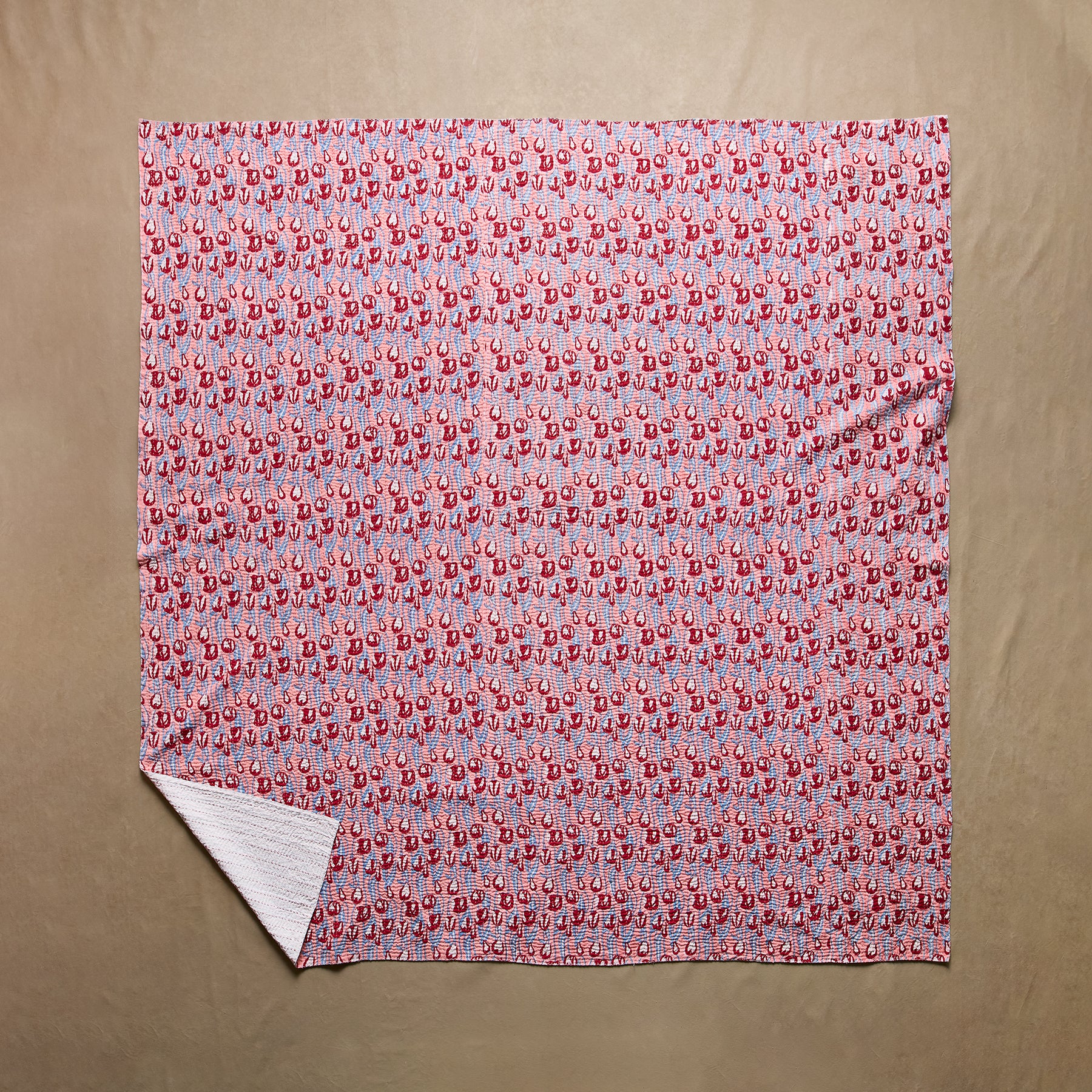 Forever Blossom Lightweight Quilt