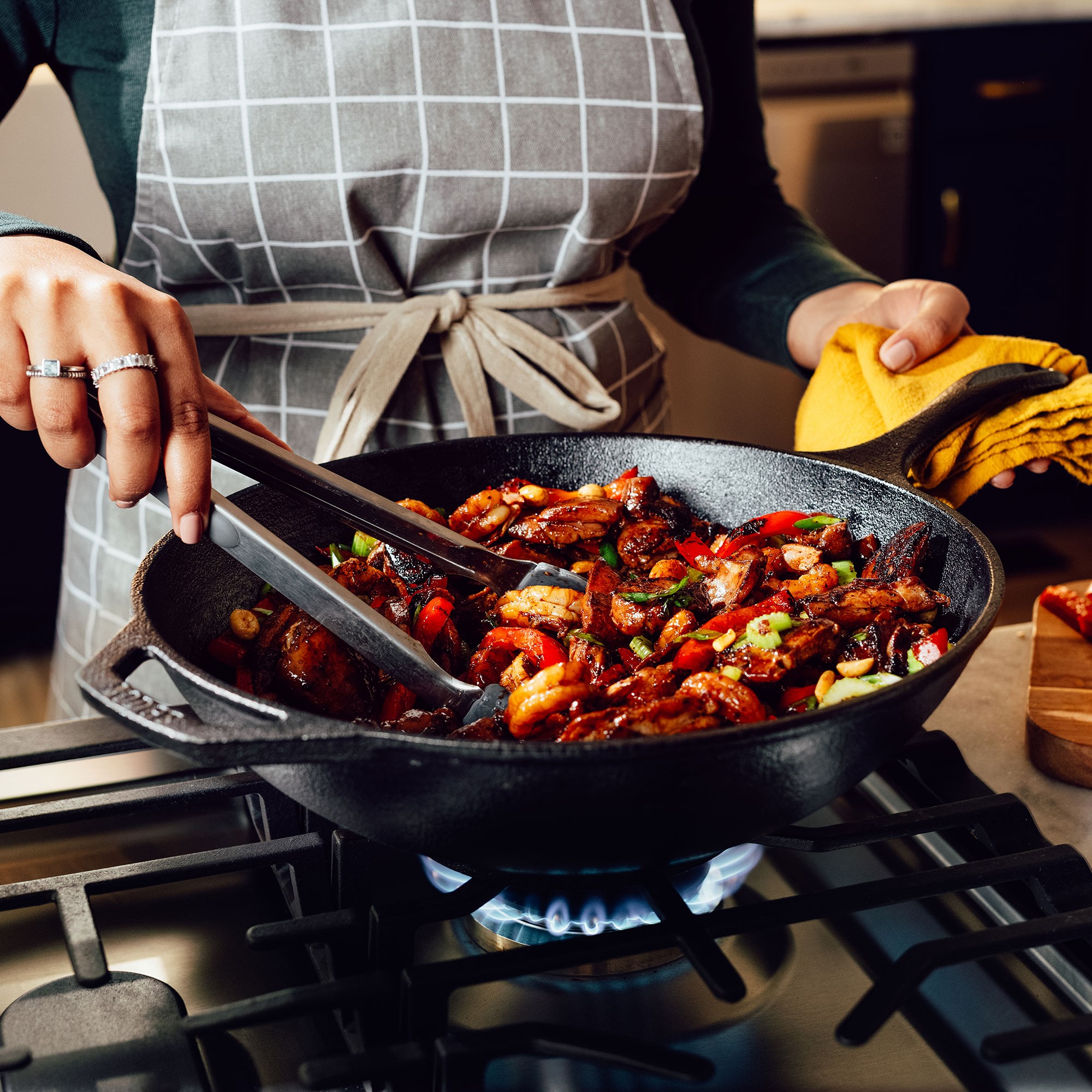 Lodge Chef Collection Seasoned Cast Iron Wok, 12