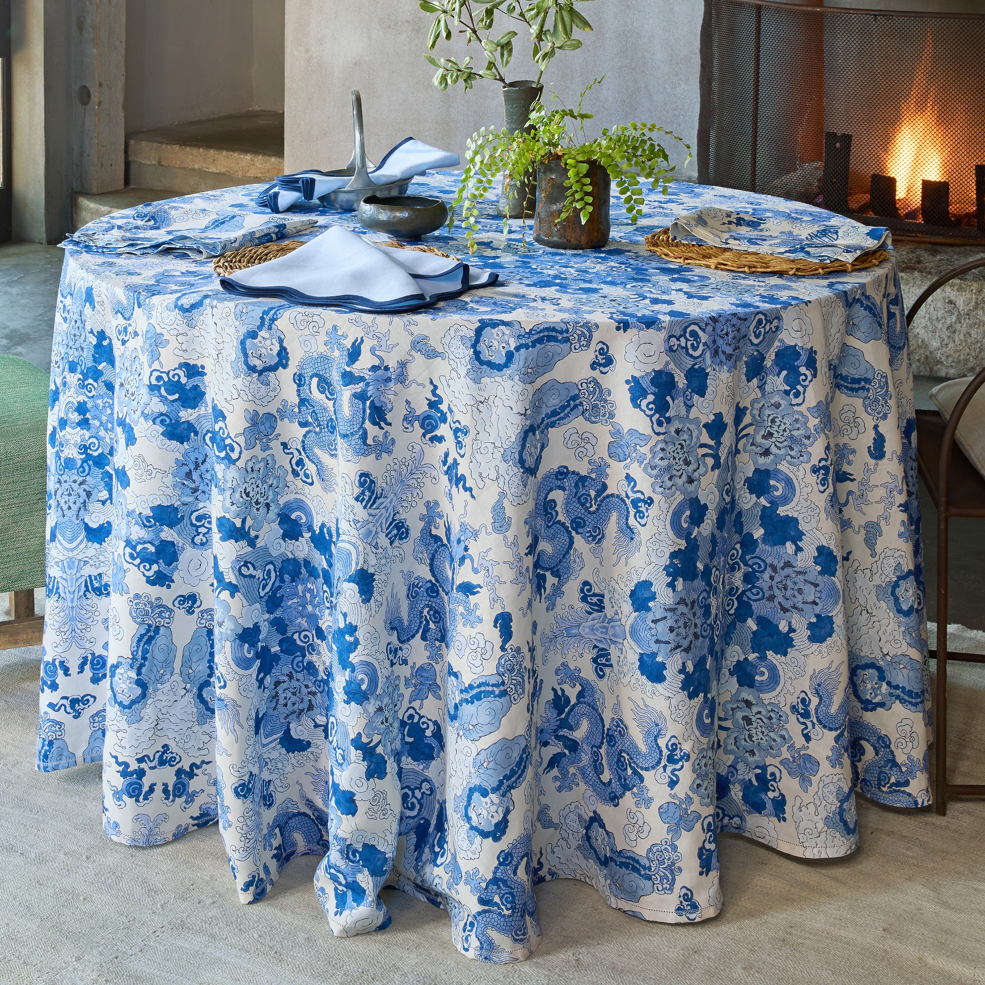 Matouk Schumacher Magic Mountain Napkins, Set of 4