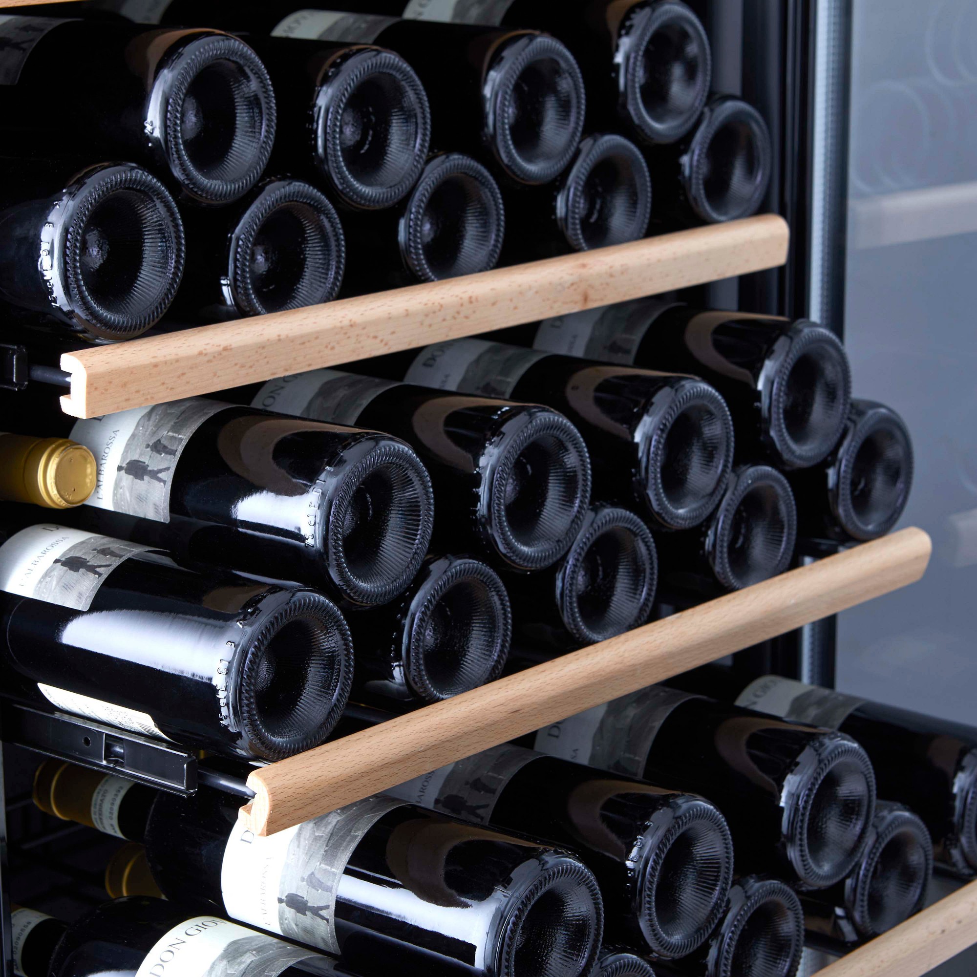 Wine Enthusiast Classic L-150 Wine Cellar