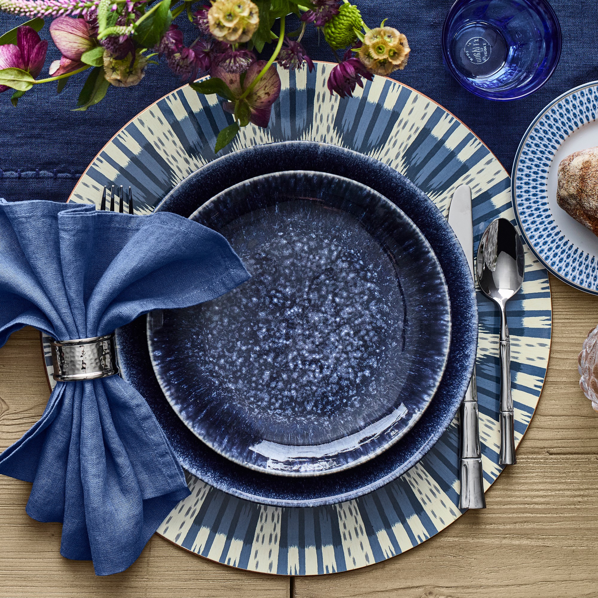 Schumacher Ikat Hardmat