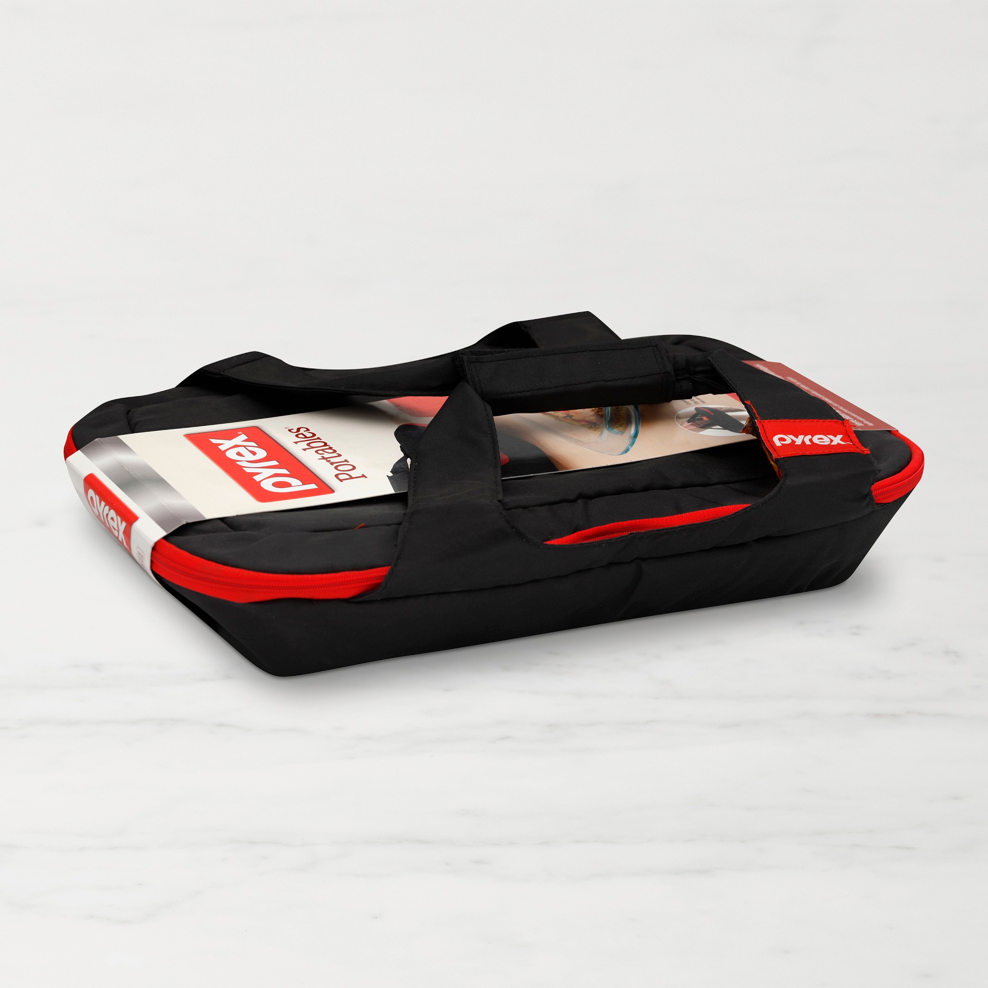 Pyrex 2.85L Easy Grab Oblong Black Portable Sleeve