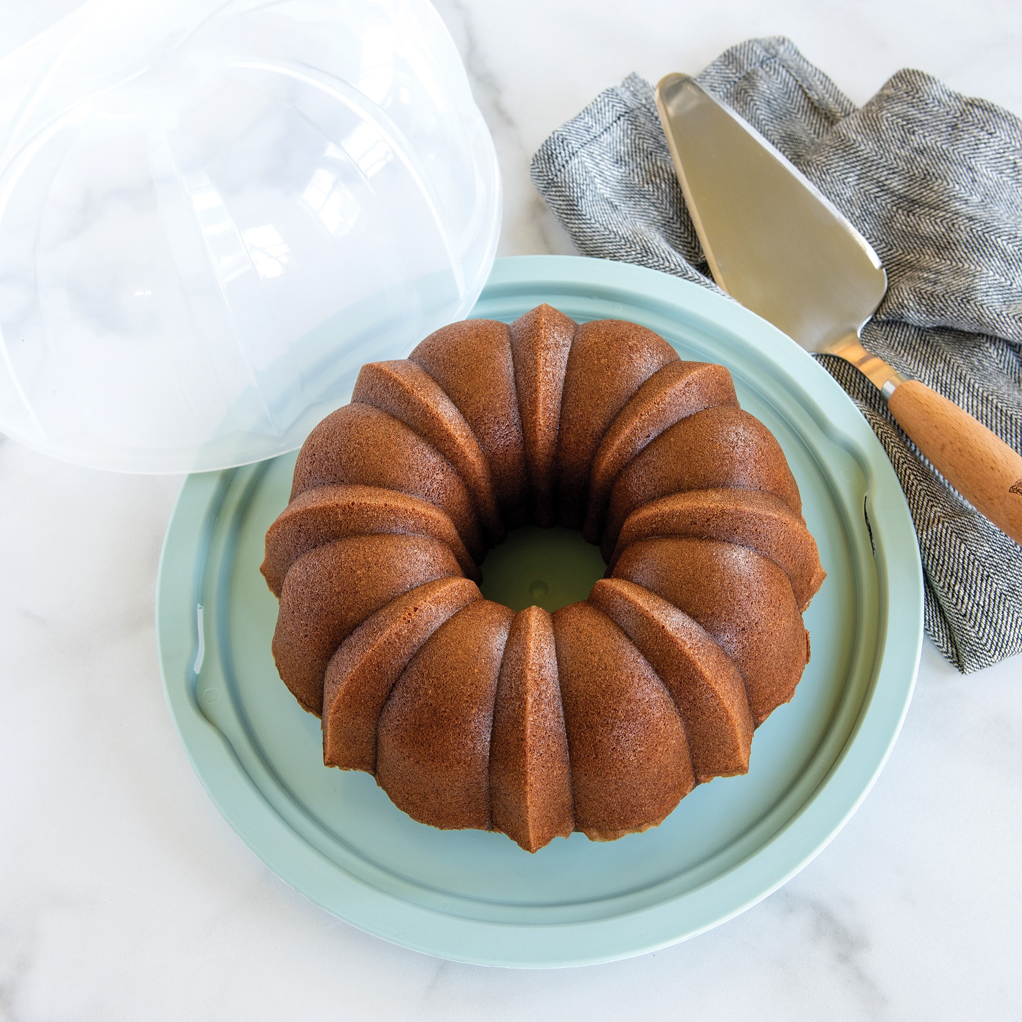 Nordic Ware Translucent Bundt® Cake Keeper