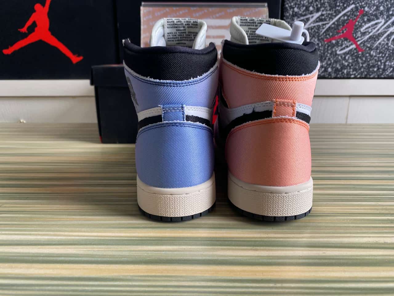 Jordan 1 Retro High OG Skyline DX0054-805