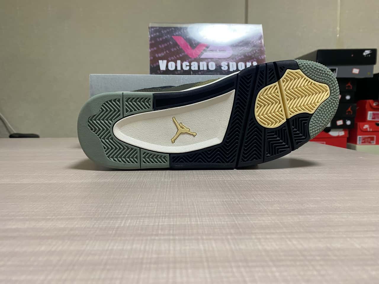 Jordan 4 Retro SE Craft Medium Olive FB9927-200