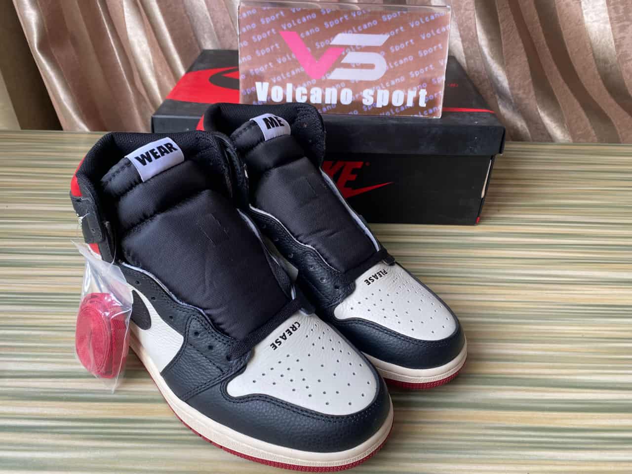 Jordan 1 Retro High Not for Resale Varsity Red 861428-106