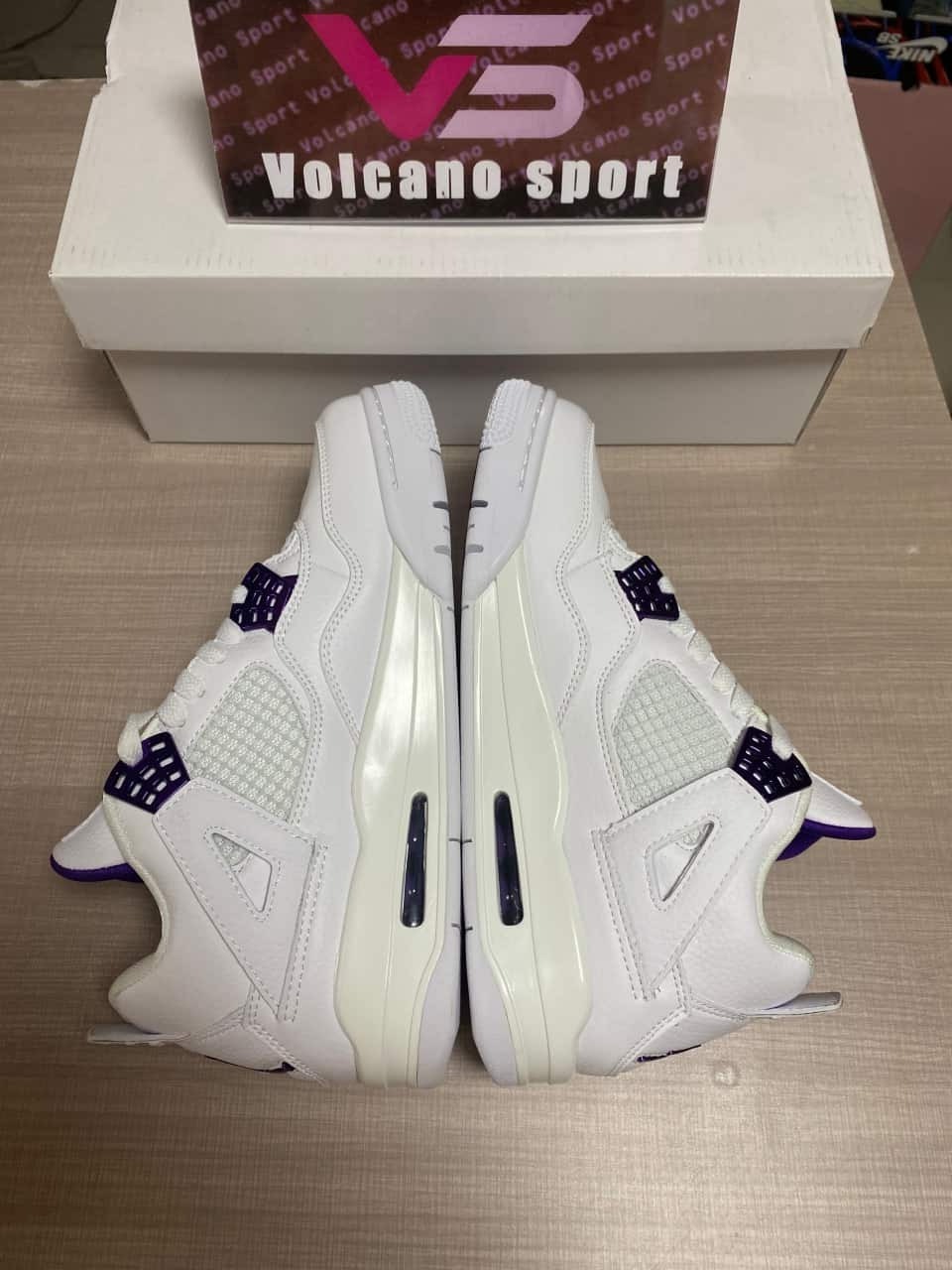 Jordan 4 Retro Metallic Purple CT8527-115
