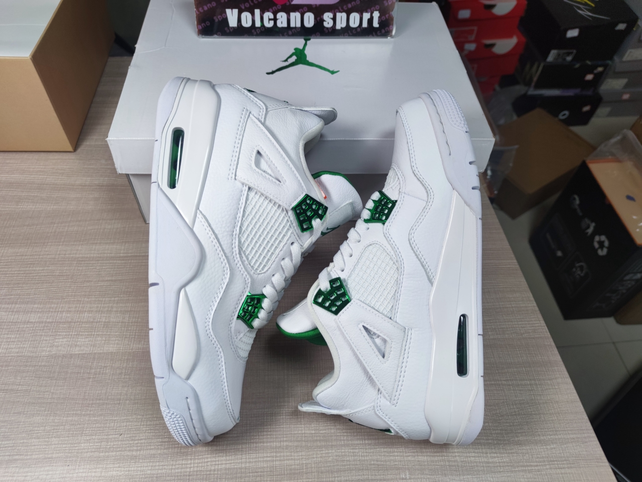 Jordan 4 Retro Metallic Green CT8527-113