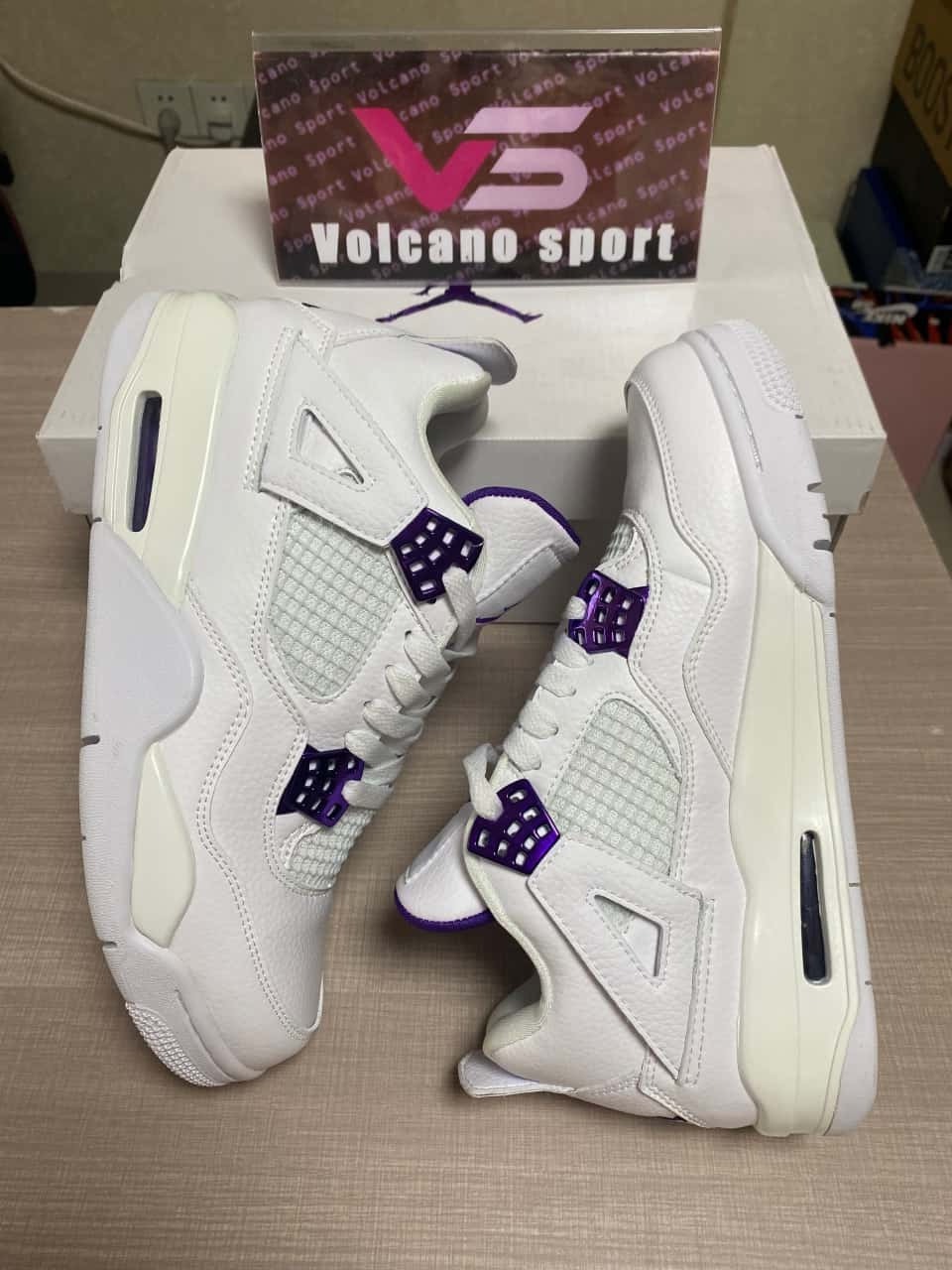 Jordan 4 Retro Metallic Purple CT8527-115