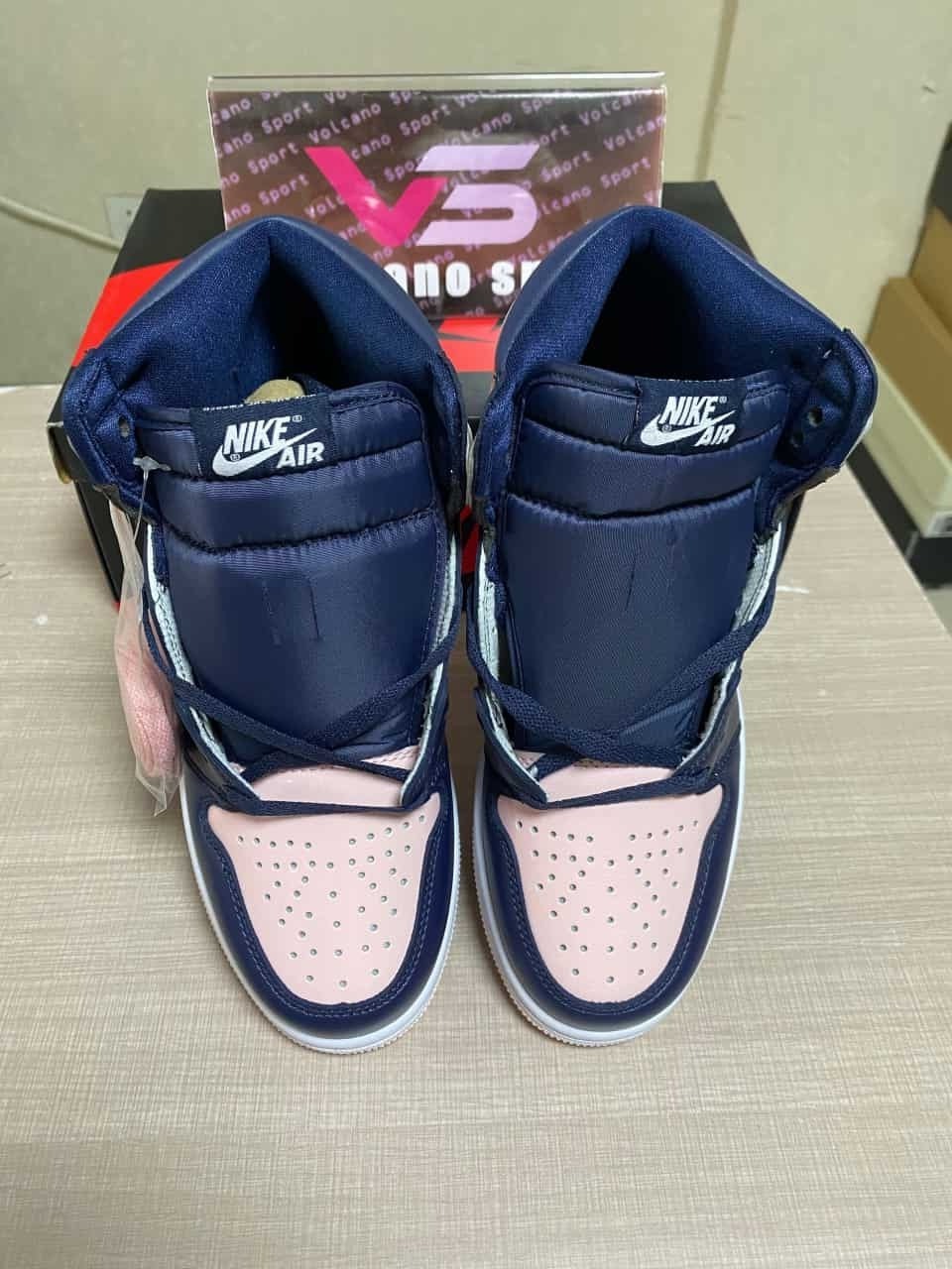 Jordan 1 Retro High OG Atmosphere DD9335-641