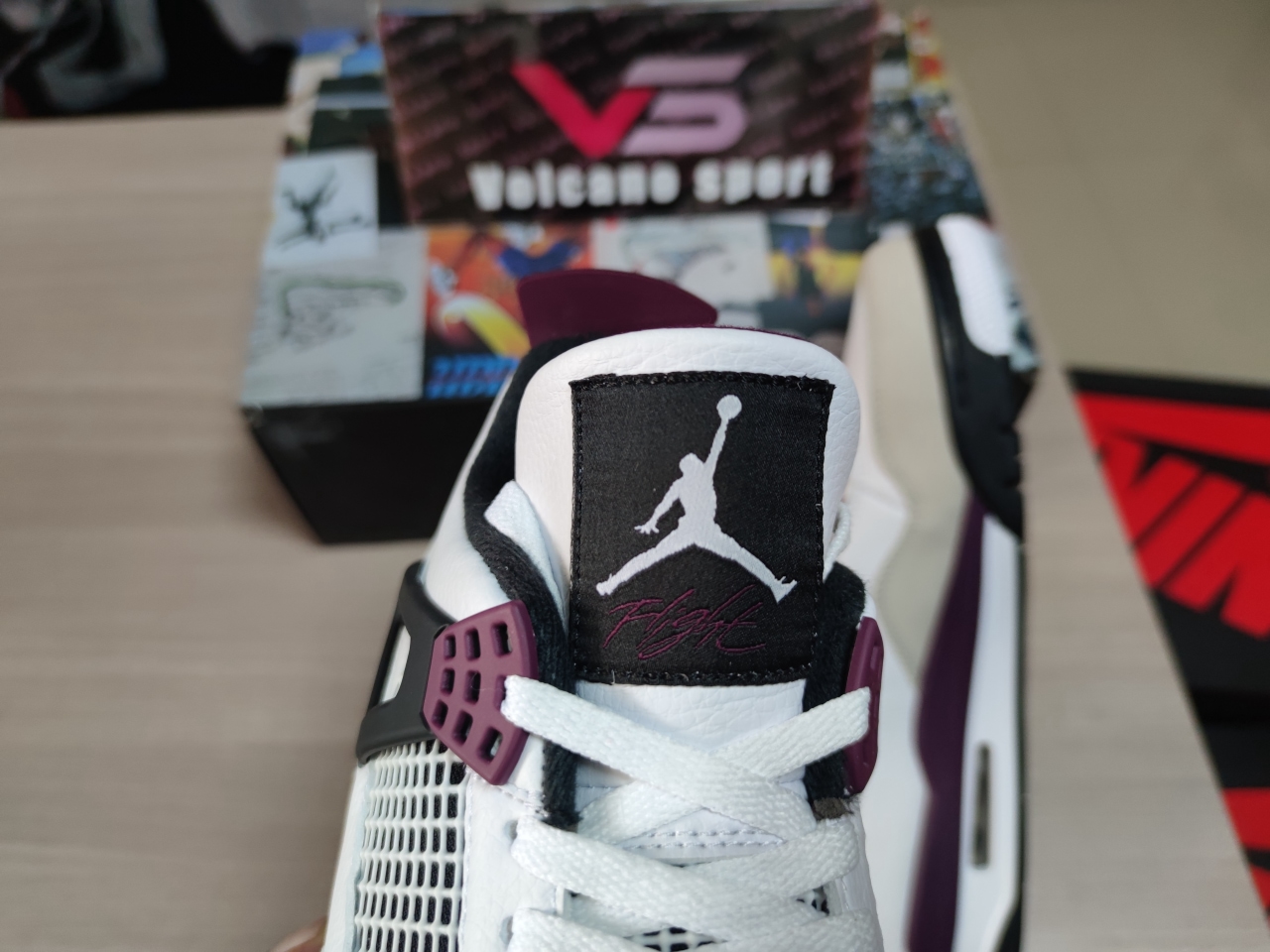 Jordan 4 Retro PSG Paris Saint-Germain CZ5624-100