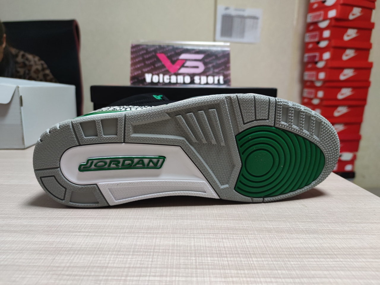 Jordan 3 Retro Pine Green CT8532-030