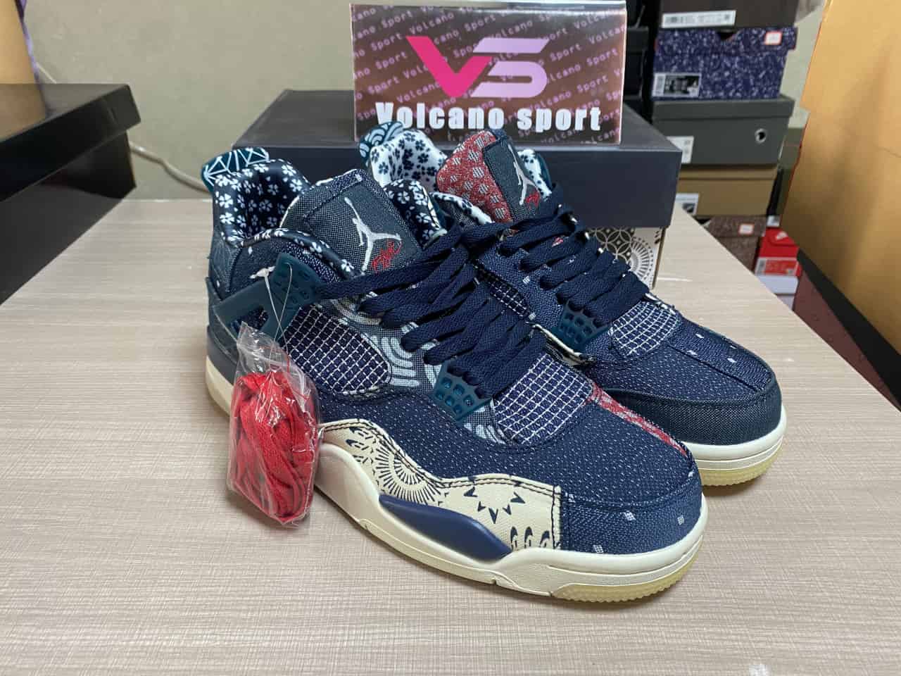 Jordan 4 Retro SE Sashiko CW0898-400