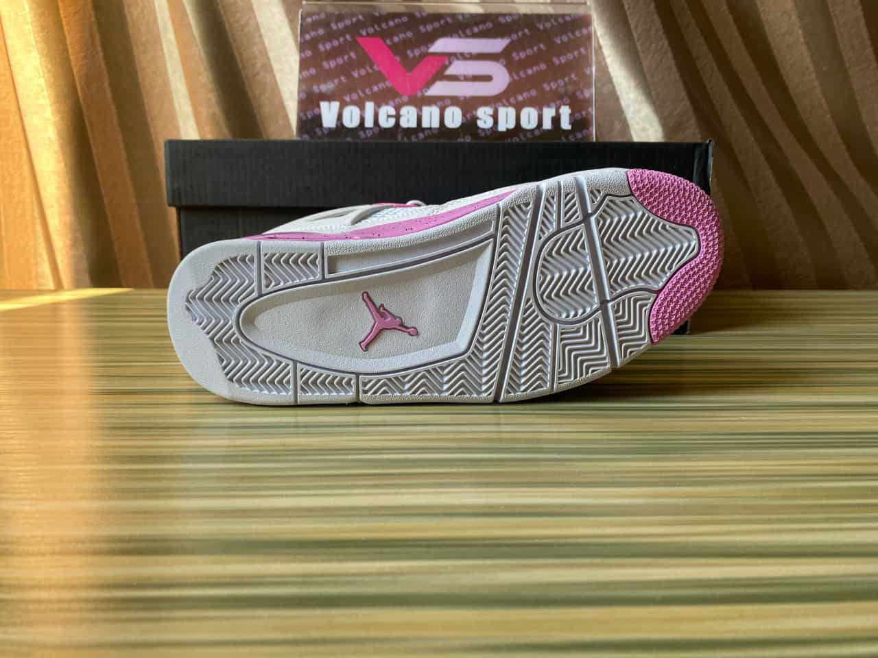 Jordan 4 Retro Pink & White CT8527-116