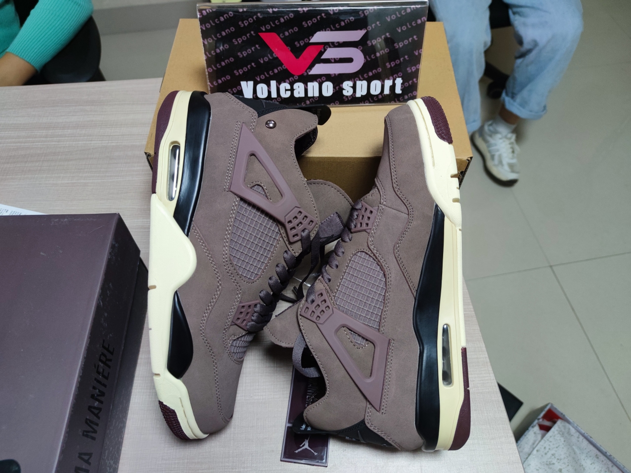 A Ma Maniere x Air Jordan 4 Retro 