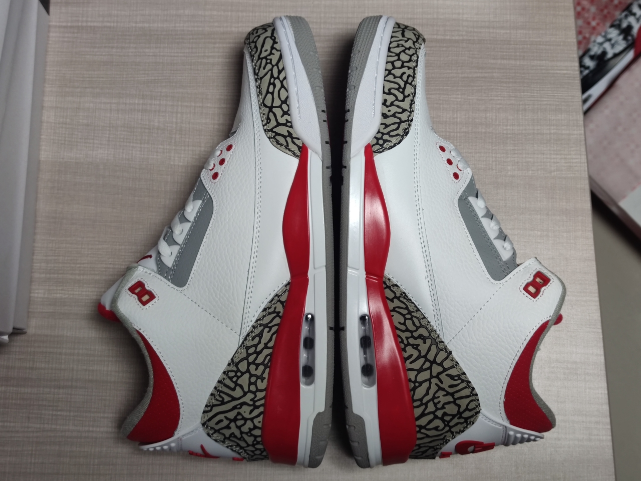 Jordan 3 Retro Fire Red DN3707-160
