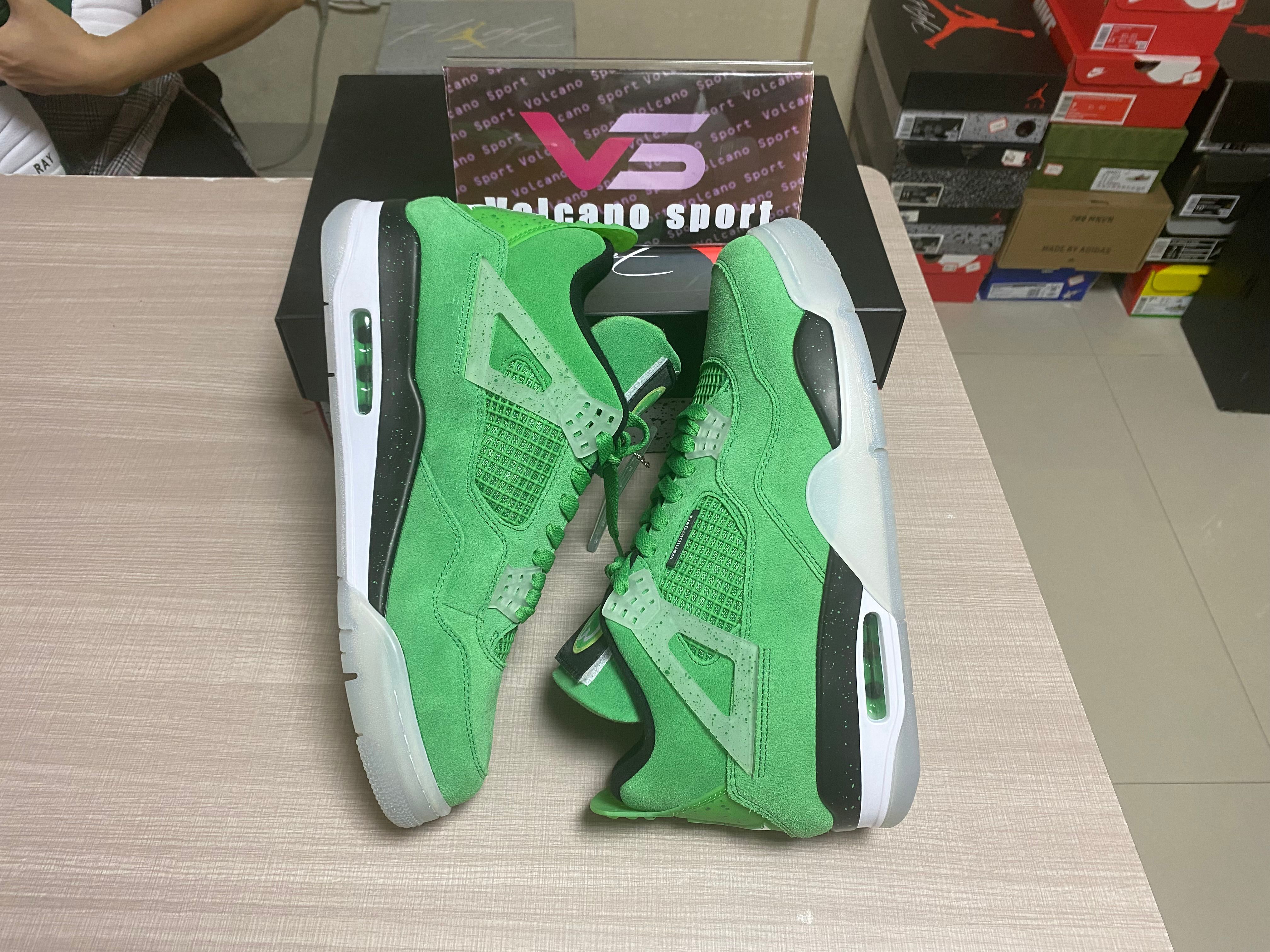 Jordan 4 Retro Wahlburgers AJ4A61426 LN4