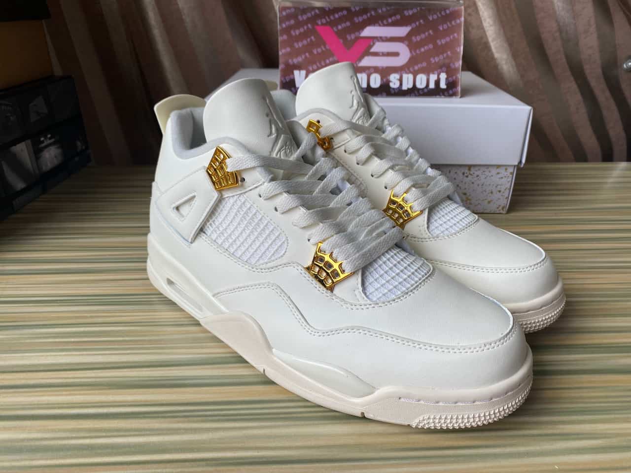 Air Jordan 4 “Metallic Gold” AQ9129-170