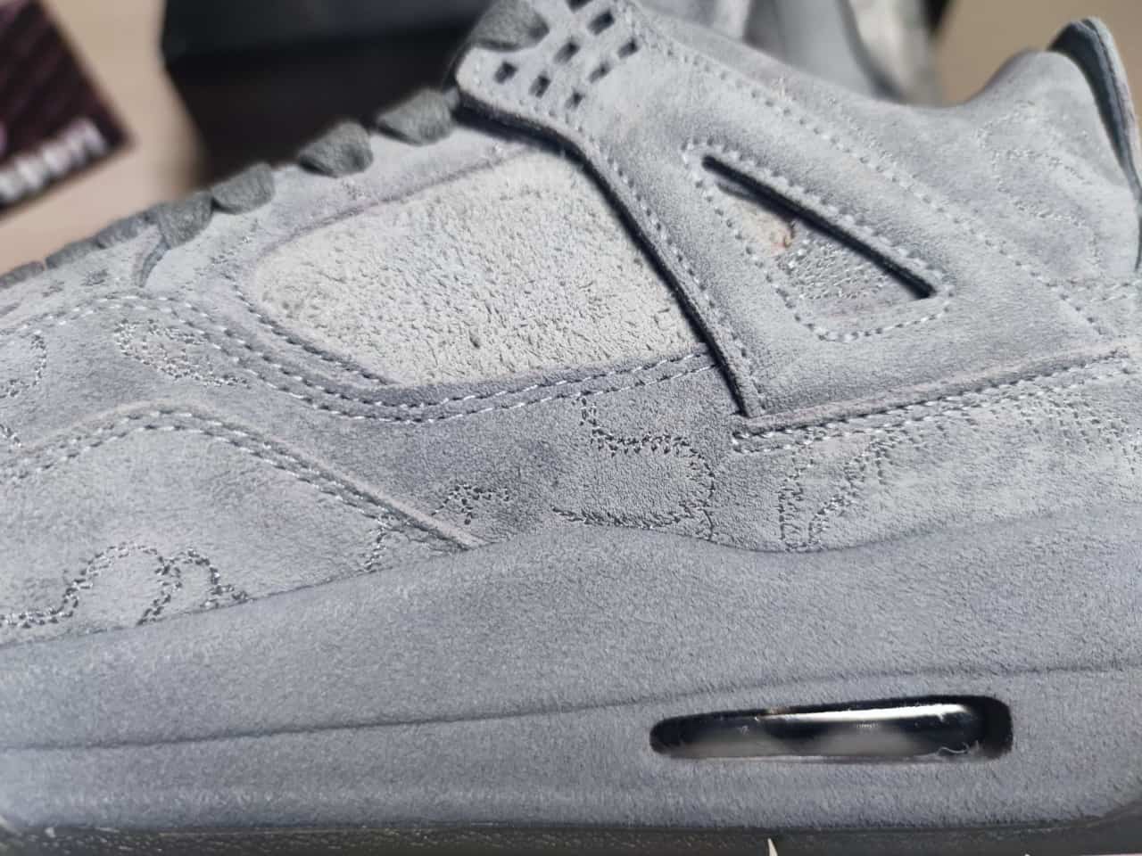 Jordan 4 Retro Kaws 930155 003