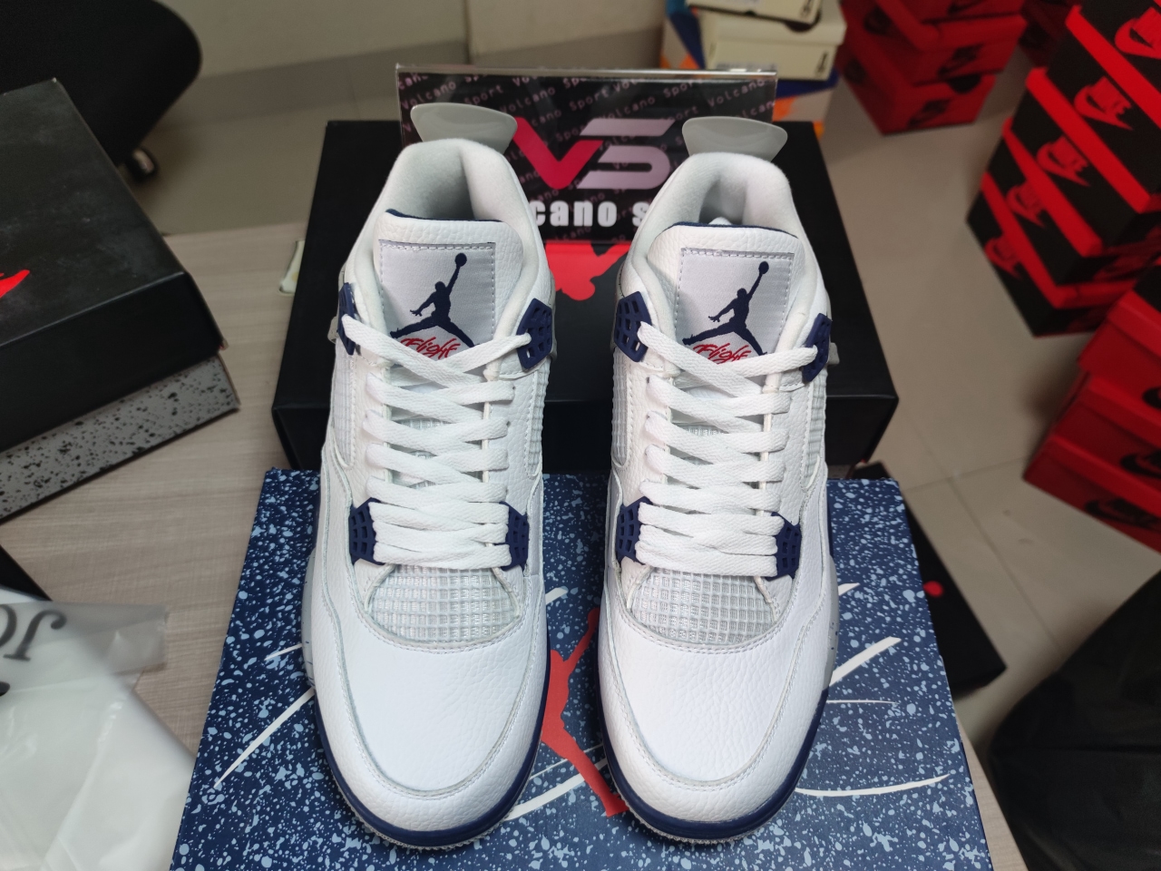Jordan 4 “Midnight Navy” DH6927-140