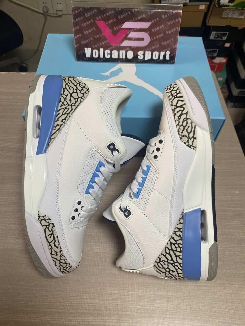 Jordan 3 Retro UNC CT8532-104