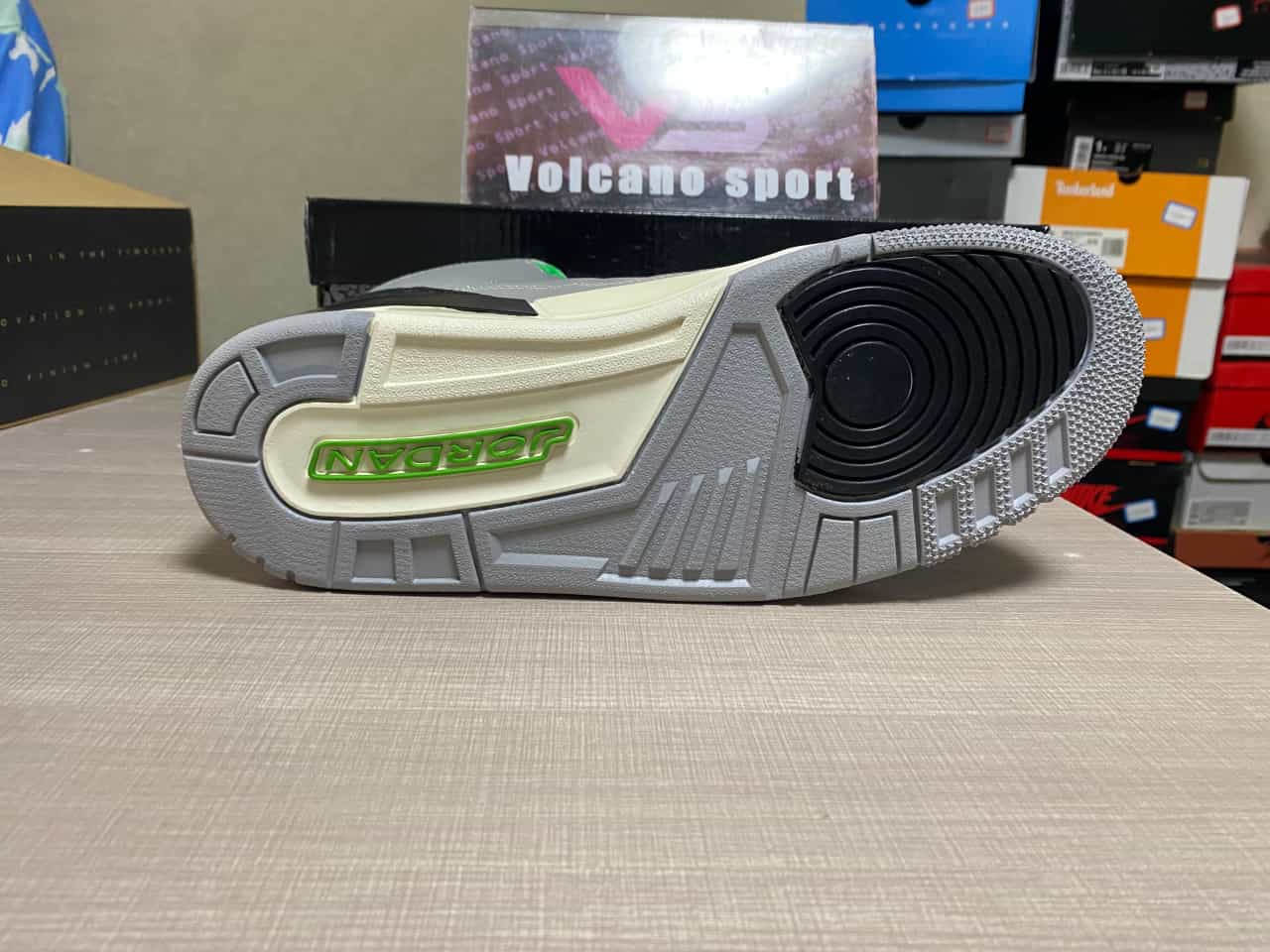 Jordan 3 Retro Chlorophyll 136064-006