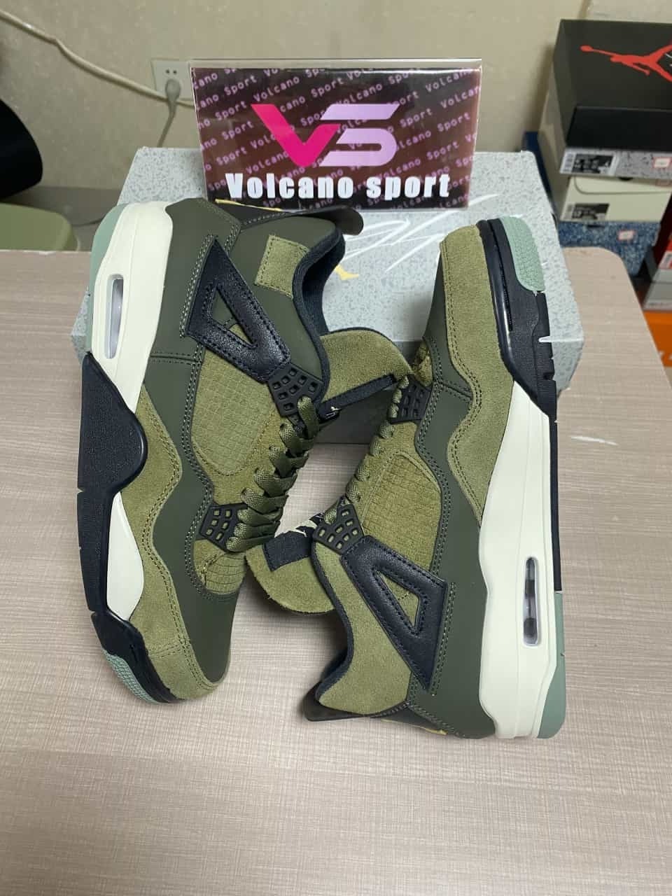 Jordan 4 Retro SE Craft Medium Olive FB9927-200
