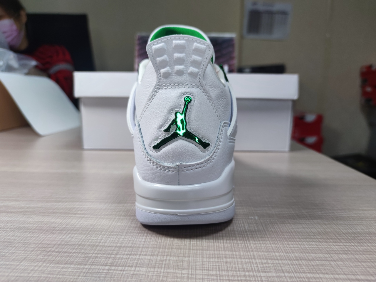 Jordan 4 Retro Metallic Green CT8527-113