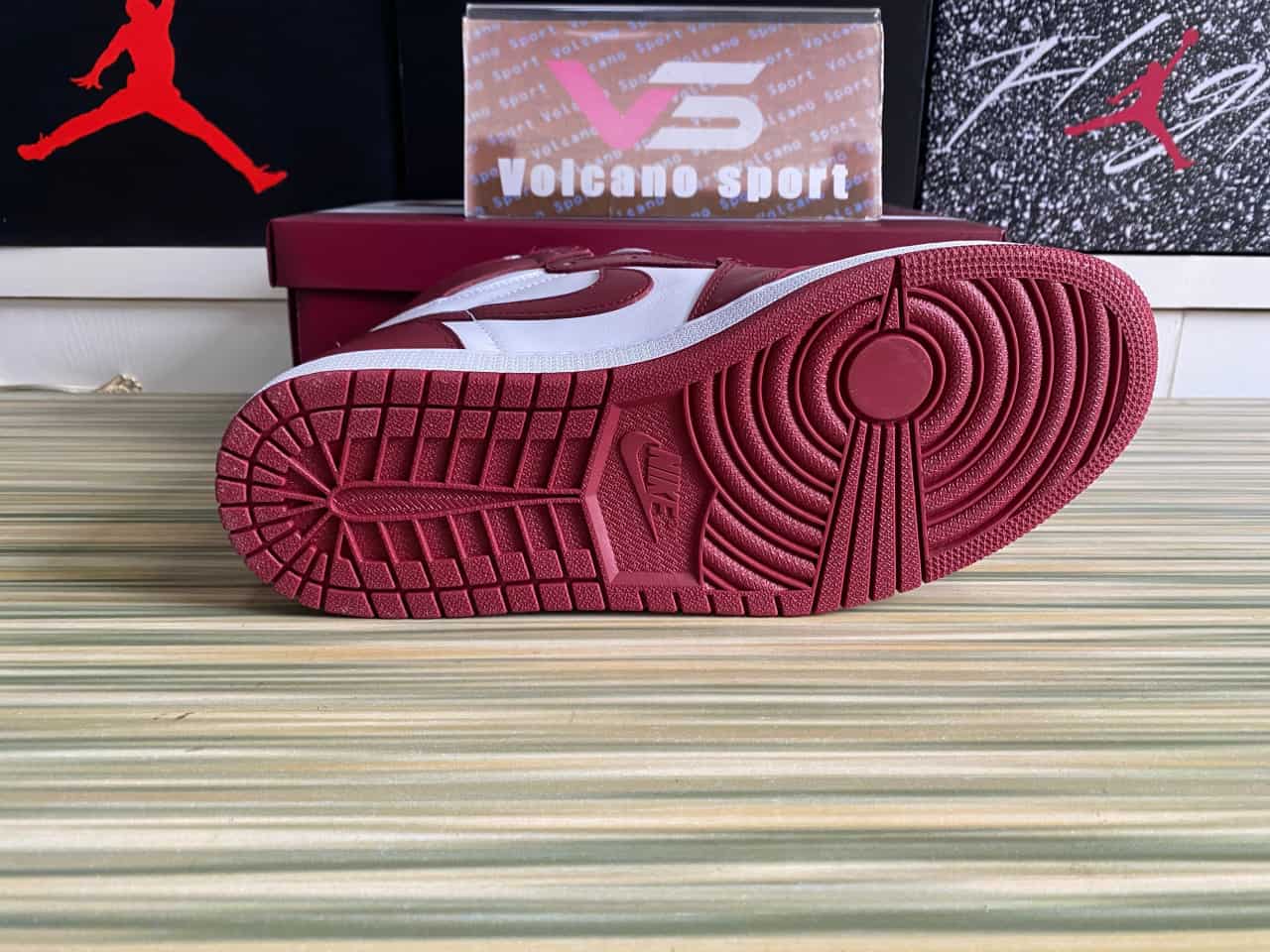 Jordan 1 Retro High OG Artisanal Team Red DZ5485-160