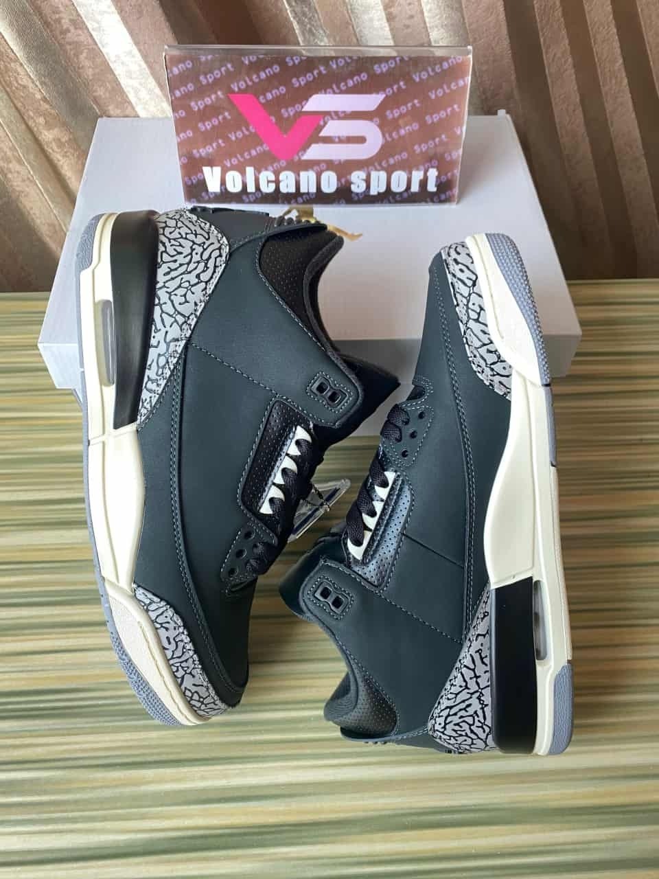 Jordan 3 Retro Off Noir CK9246-001