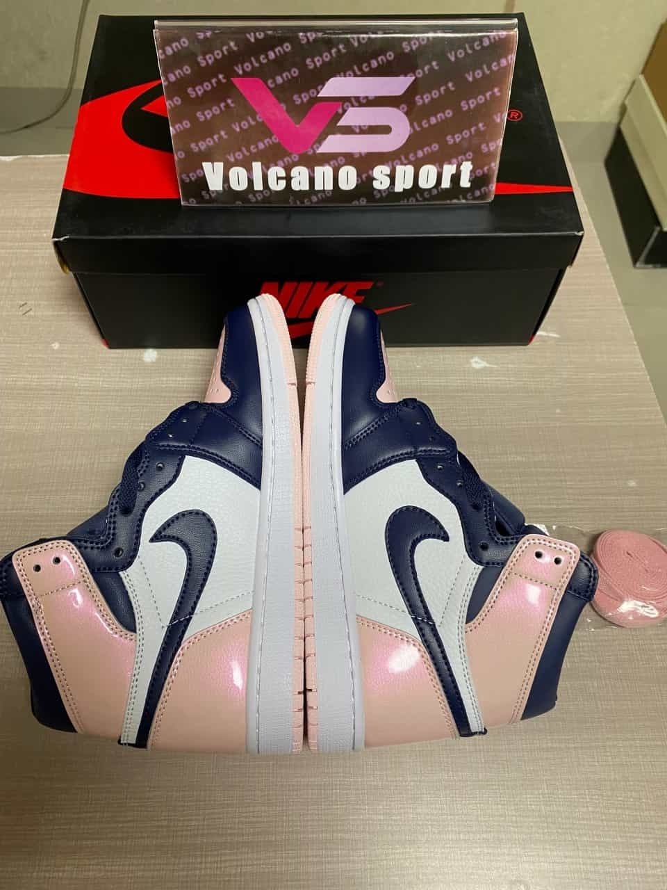 Jordan 1 Retro High OG Atmosphere DD9335-641