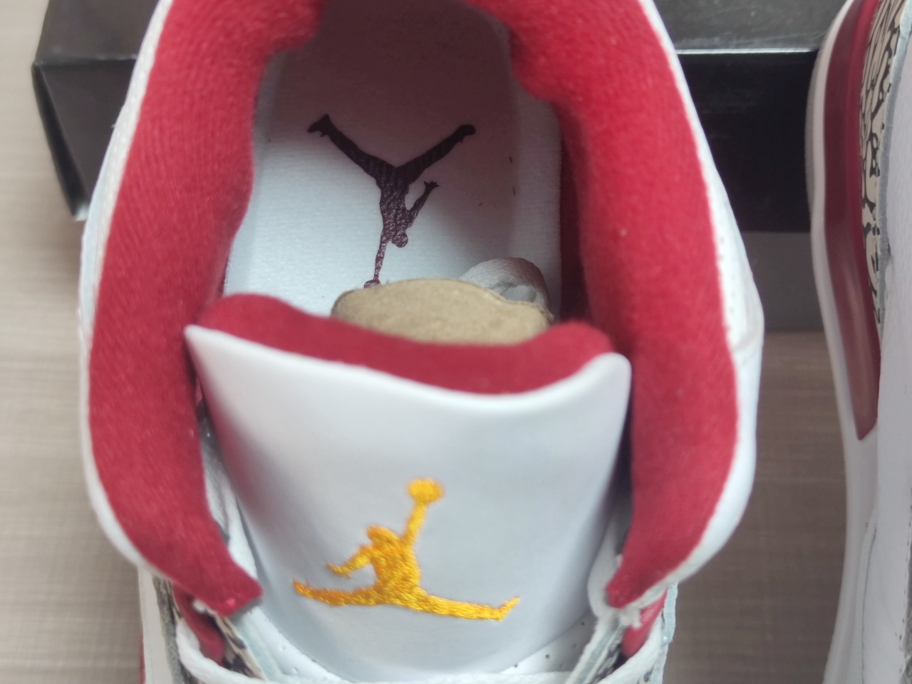 Jordan 3 Retro Cardinal Red CT8532 126