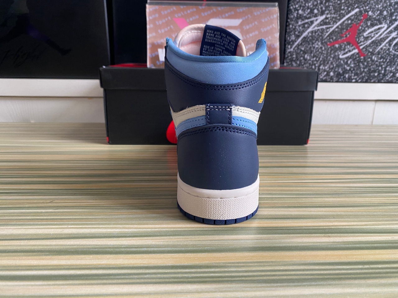 Jordan 1 High OG First in Flight FD2596-400