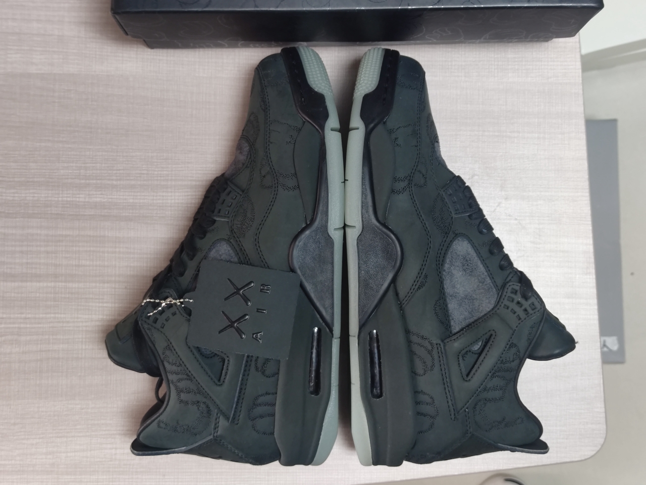 Jordan 4 Retro Kaws Black 930155-001